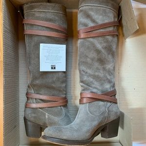 FRYE Strappy Jane Tall Boots Size 7 Gray Suede